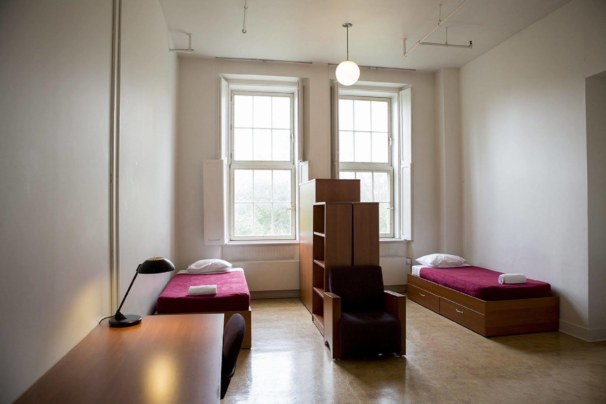 The Grey Nuns Residence By Concordia University مونتريال المظهر الخارجي الصورة